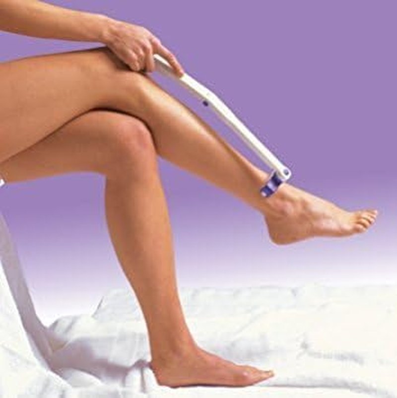 Deluxe Comfort Lotion Applicator - Easy Application for Smooth Skin | White, Up to 1 Ounce