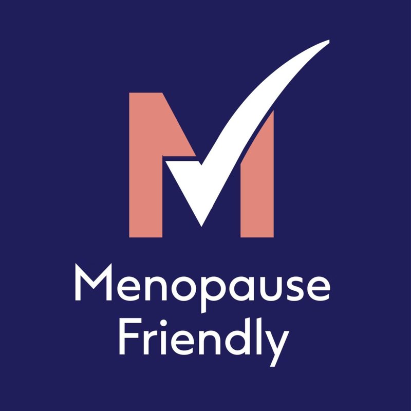 No7 Menopause Skincare Instant Cooling Mist - All Over Cooling Facial Mist for Daily Menopause Relief of Hot Flashes - Moisturizing Glycerine + Refreshing Rosewater Calms & Smoothes Dry Skin (100 ml)
