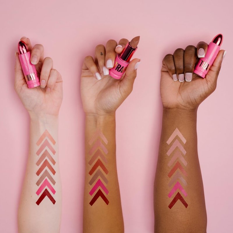 Jeffree Star Cosmetics Shiny Trap Lipstick, 13 Shades Collection, Creamy Formula, High Shine Finish, Nourishing with Pomegranate & Jojoba Oil, 0.11 oz (Unicorn Blood)