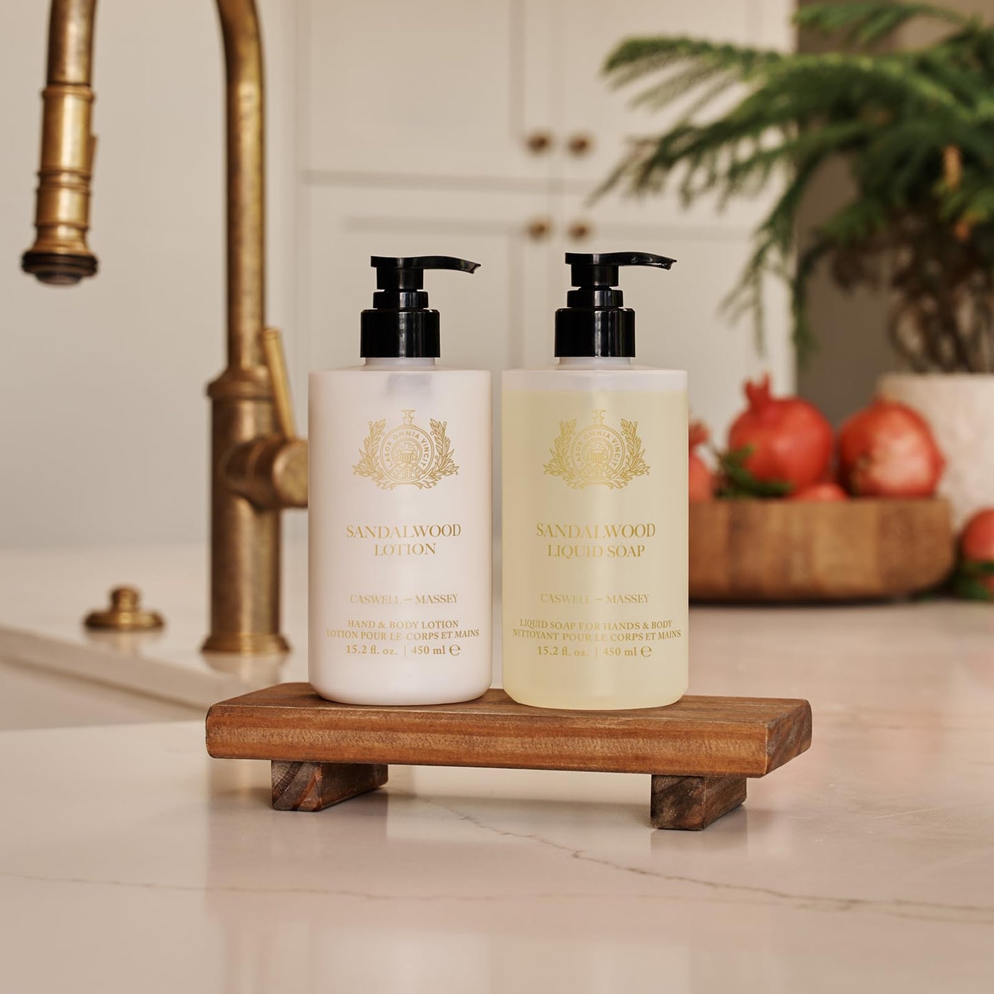 Caswell-Massey Sandalwood Liquid Hand Soap & Moisturizing Body Wash with Pump, Hydrating Plant-Based Skin Cleanser for Men & Women, Paraben and Phthalate Free, 15.2 fl oz