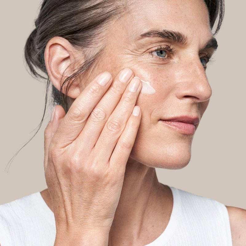 M. Asam Resveratrol Premium Lifting Cream (1.69 fl oz) - Anti-Aging Face Moisturiser, Resveratrol Day and Night Cream, Hydrating Skin Care with Peptides, Vegan Face Cream