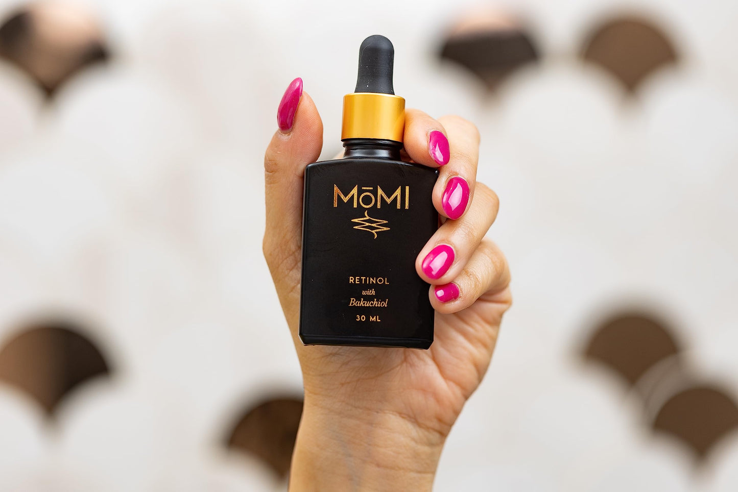 MōMI Retinol with Bakuchiol Serum, 1 oz, Anti-aging. For sensitive skin. Reduces fine lines and wrinkles. Contains, Retinol GS50, HA, and Bakuchiol
