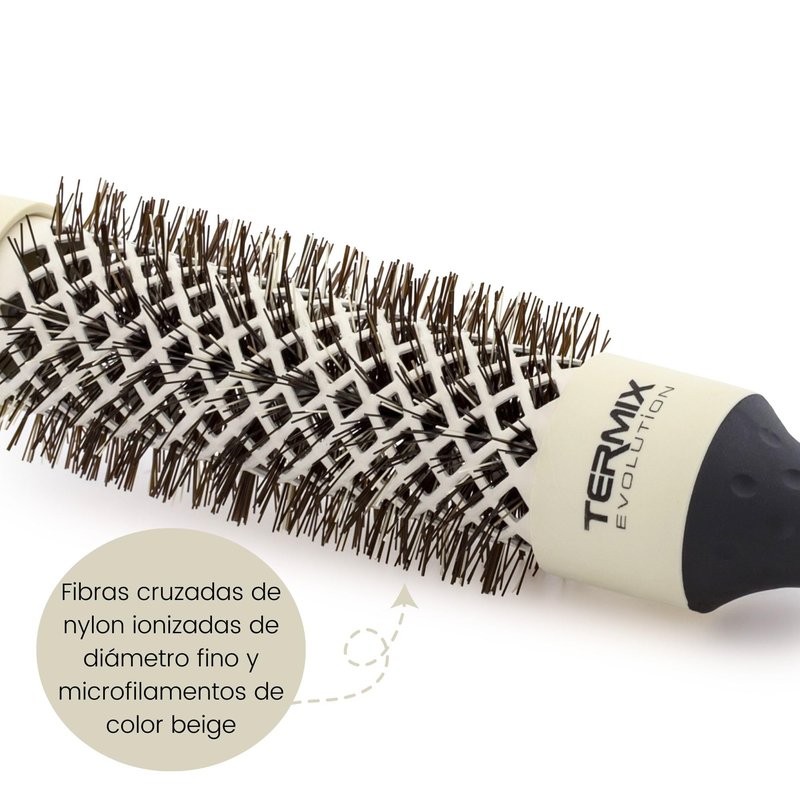 Termix Evolution Soft Ø 32 mm-Hairbrush for thin hair with ionized bristles specially for thin and delicate hair.