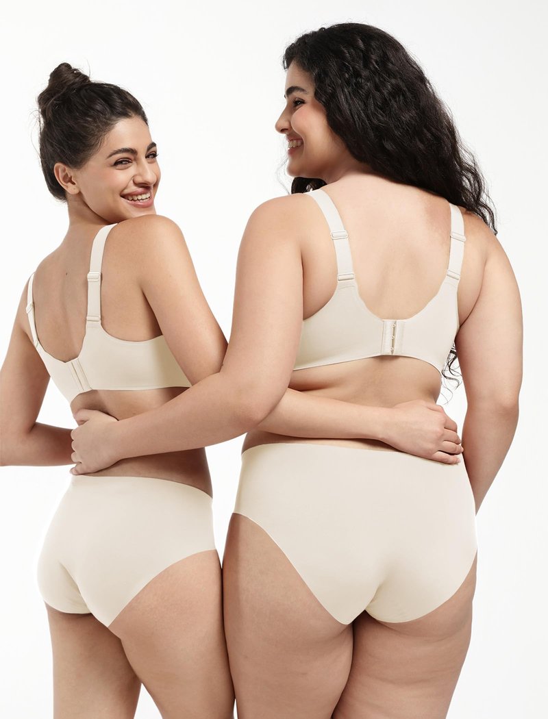 COMFELIE Women Comfort Revolution No Underwire Bra Smooth Sport Bras with Semi Fixed Pads Almond Large