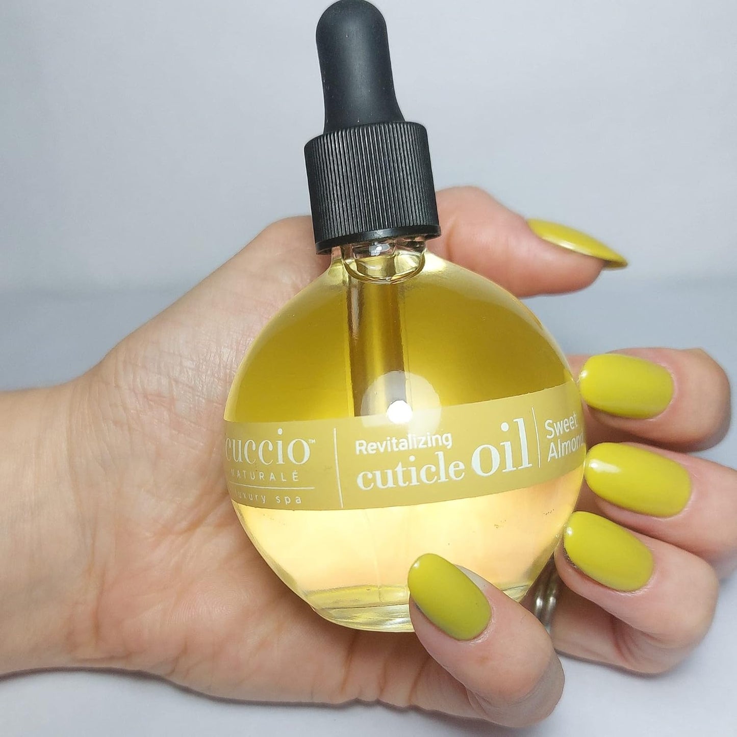Cuccio Naturale Revitalizing Hydrating Cuticle Oil - Repair Damaged Skin & Nails - Vanilla Bean & Sugar - 2.5 Oz (Pack of 2)