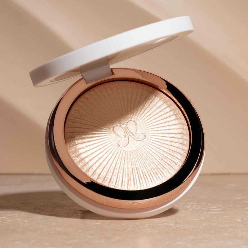 Anastasia Beverly Hills Glow Seeker - High-Pigment Sun-Kissed Powder Highlighter, Refined Second-Skin Finish with Multidimensional Radiance - Enchanted