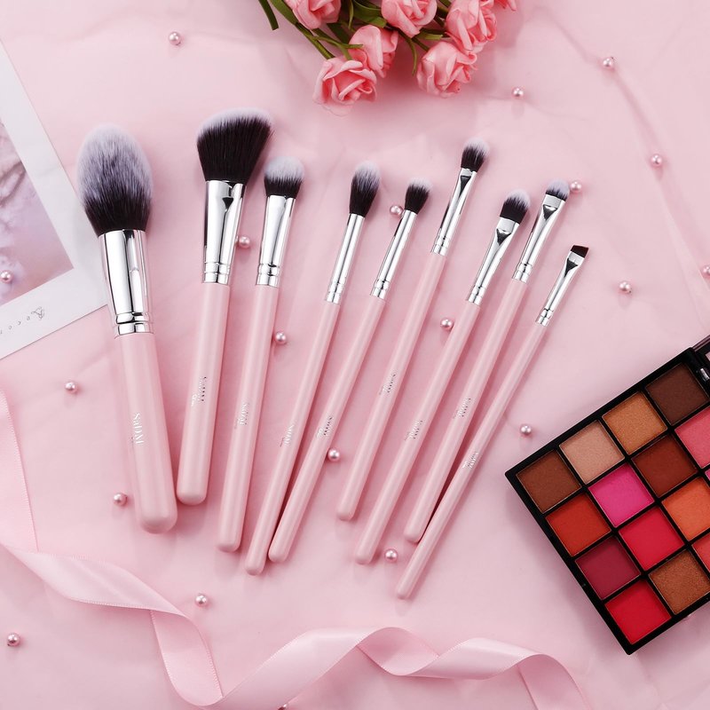 Makeup Brush Set (9 Pieces) - Includes Foundation, Powder, Concealers, Highlighter, Contour, Eye Shadows & Blush Brushes - Face & Eye Make Up Brushes with Synthetic Bristles - Leather Case Included