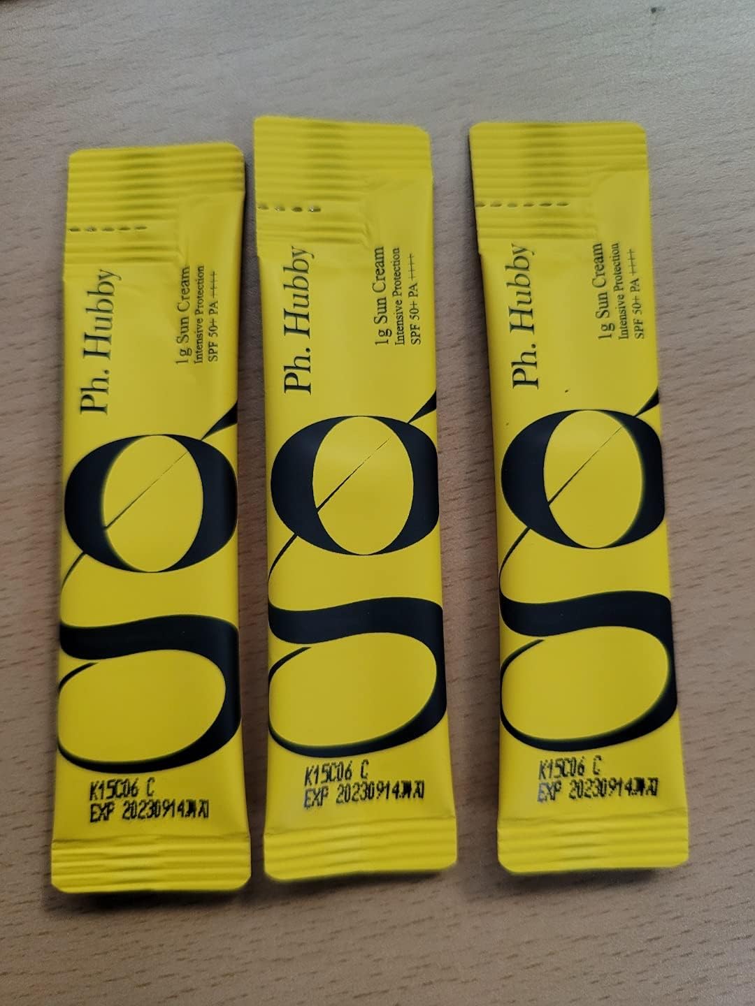3CE BLUR WATER TINT(4.6g) soft lip with less smear with a blurry finish (#CASUAL AFFAIR) with sun cream(1ml*3ea)