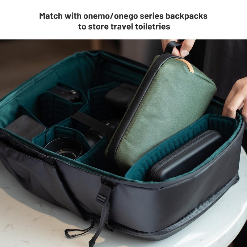 PGYTECH Wash Pouch Hanging Toiletry Bag for Men, Waterproof Dopp Kit Travel Makeup Bag Organizer for Toiletries & Cosmetics, Black