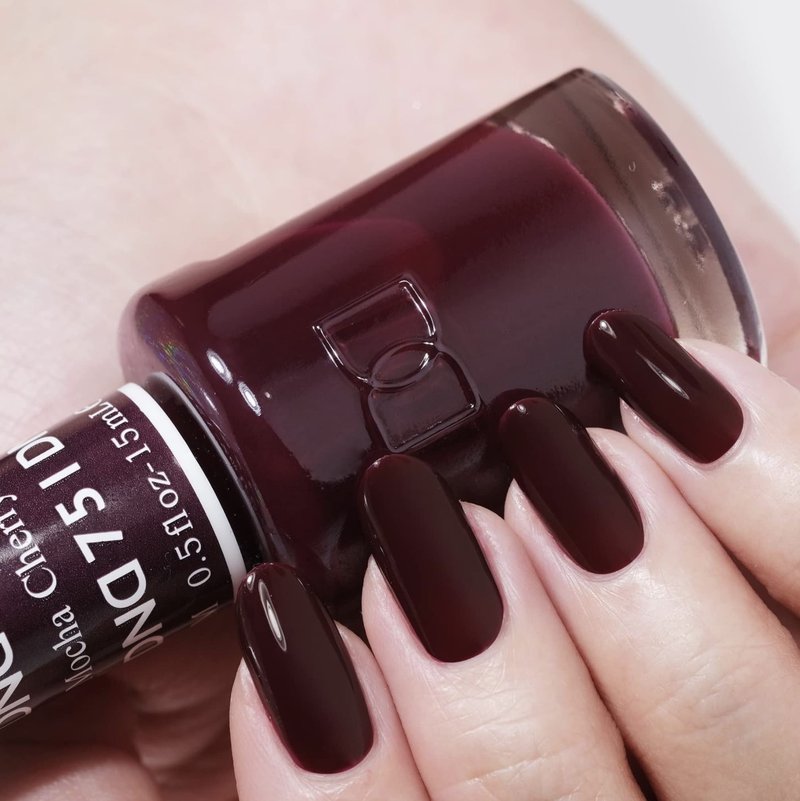 DND Gel Polish Set, Brown Collection, UV/LED Gel Polish and Air Dry Nail Lacquer, Matching Chip-Free Polish Duo, 751 Cherry Mocha, 0.5 Fl Oz