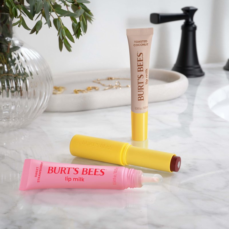 Burt’s Bees Lip Milk, Daily Moisturizer for Lips, Vitamin Enriched Lip Balm with Almond Milk and Jojoba Oil, Hydrating for Softer Lips, 1 Tube, 0.34 Fl Oz