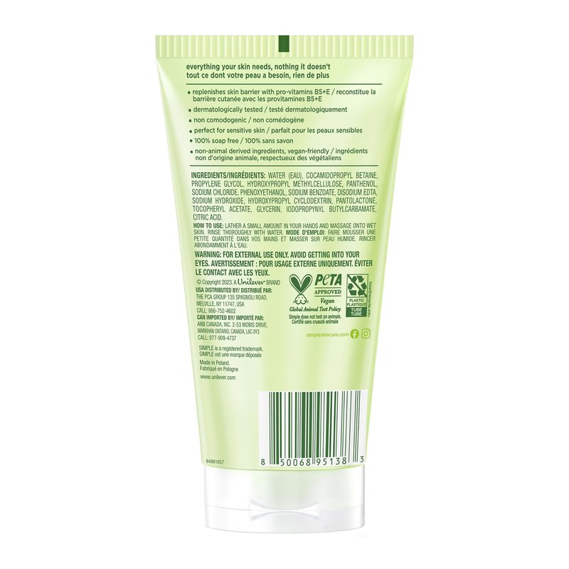 Simple Kind To Skin Refreshing Face Wash - Facial Cleanser with Vitamin B5 and E - Strengthens and Smooths Skin - Vegan, No Harsh Chemicals - 4 pc