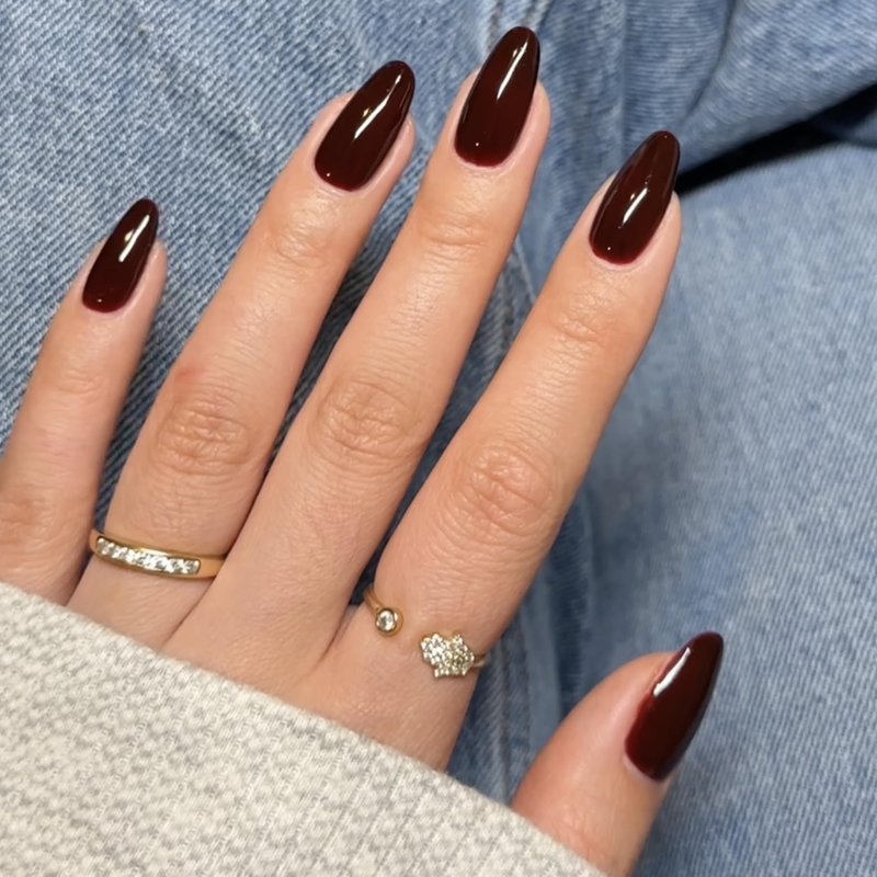 DND Gel Polish Set, Brown Collection, UV/LED Gel Polish and Air Dry Nail Lacquer, Matching Chip-Free Polish Duo, 750 Fudgsicle, 0.5 Fl Oz