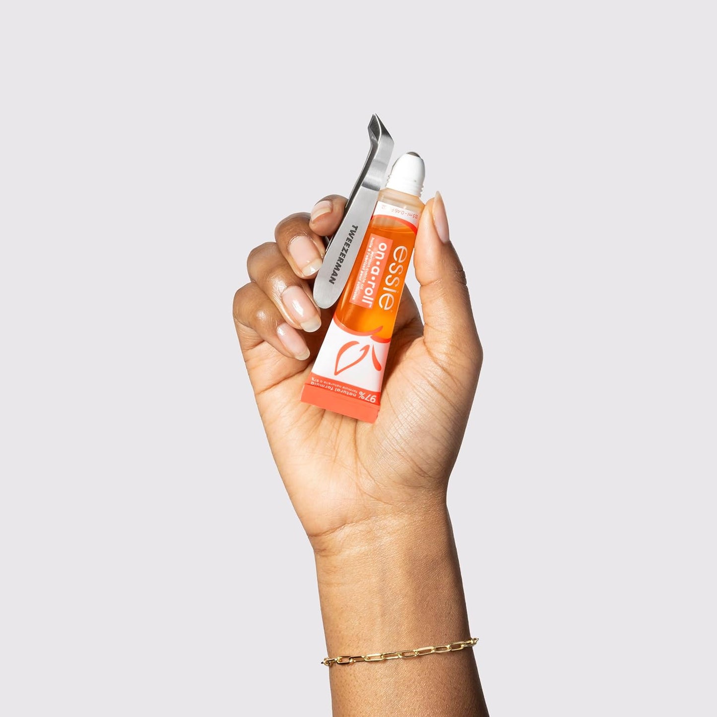 Cuticle Care Bundle: Tweezerman Mini Cuticle Nipper & Essie Apricot Cuticle Oil