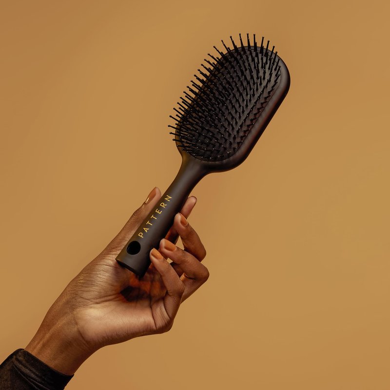 PATTERN Beauty by Tracee Ellis Ross Paddle Brush - Heat-resistant Nylon Bristle Brush for Curly, Coily & Tight Textured Hair