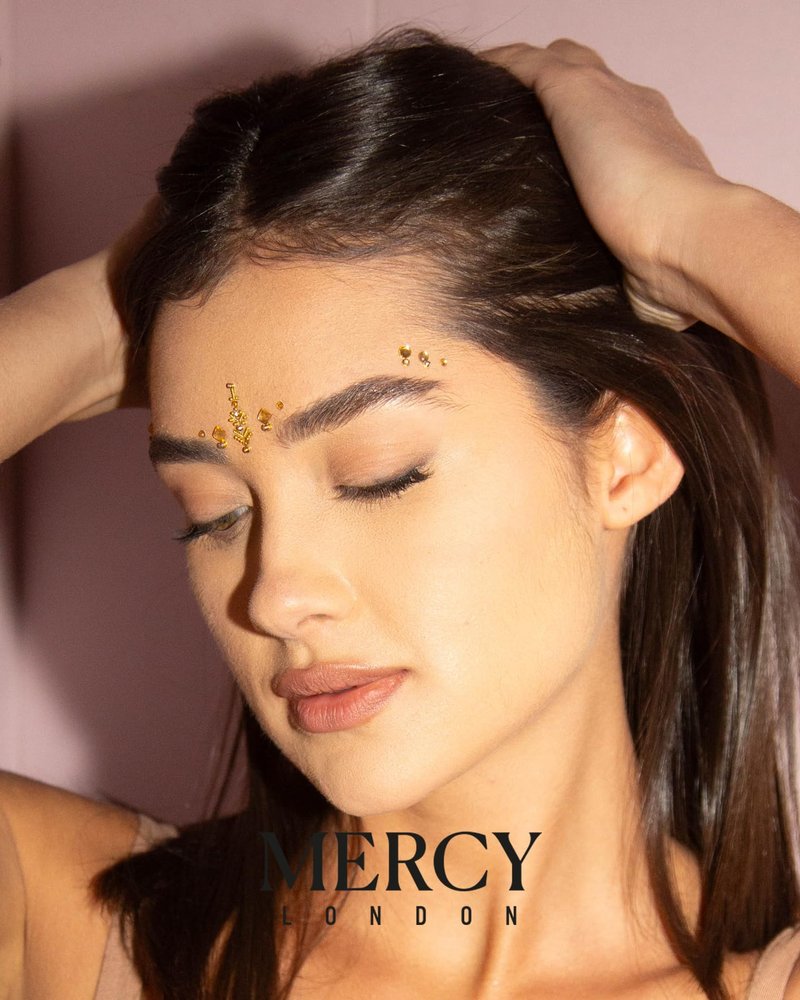 Priyanka Gold Bindis ✮ MERCY LONDON Crystal Indian Bindi Face Jewels Gold Silver Multi Packet Bridal