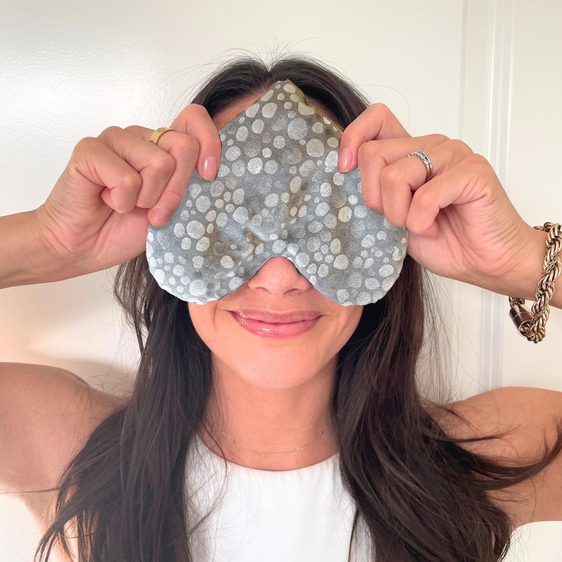 Stillnus Weighted Heart Eye Pillow with Organic Lavender & Flaxseed – Relaxation Gift for Women, Meditation Tool, Mindful Rest, Cooling Eye Mask, Wellness Self-Care Kit