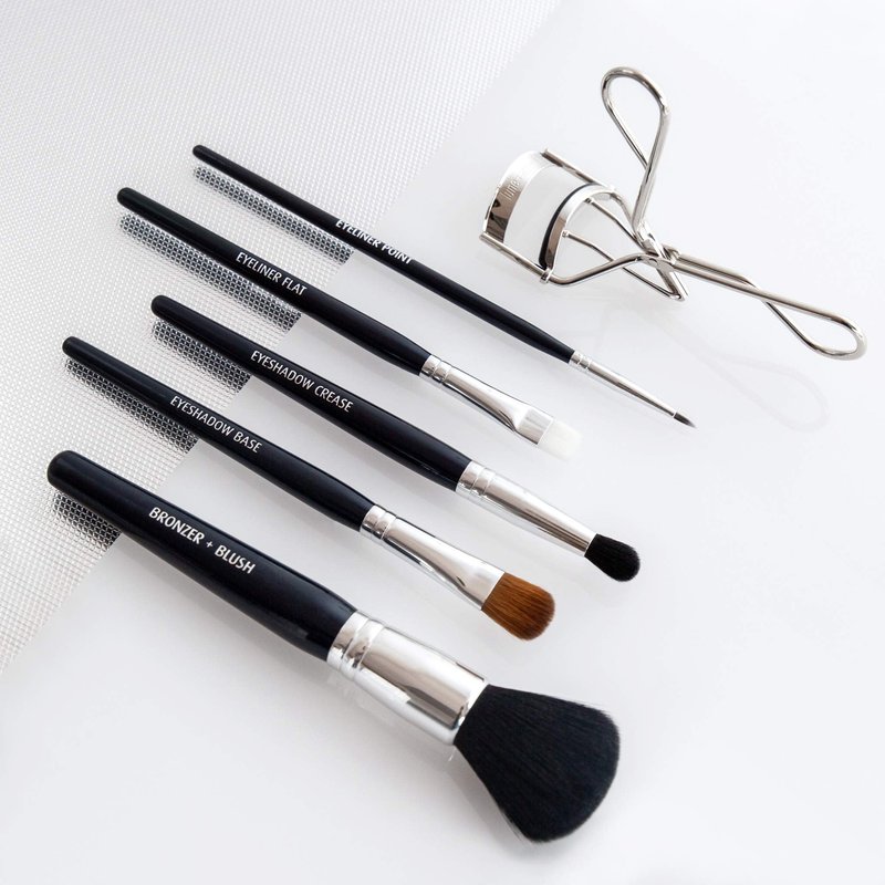 Lune+Aster Powerlash Eyelash Curler | Japanese-Designed, Universal Shape with Soft, Rounded Cushioned Pads