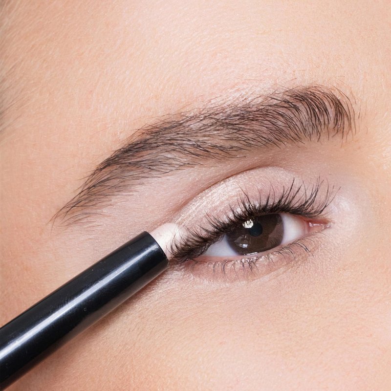 Trish McEvoy 24-Hour Eyeshadow Stick & Liner in Shade White Peach, Long-Wearing Crease-Proof Cream Eyeshadow, Pigment-Rich Smudge-Proof Formula, 0.058 oz / 1.64 G
