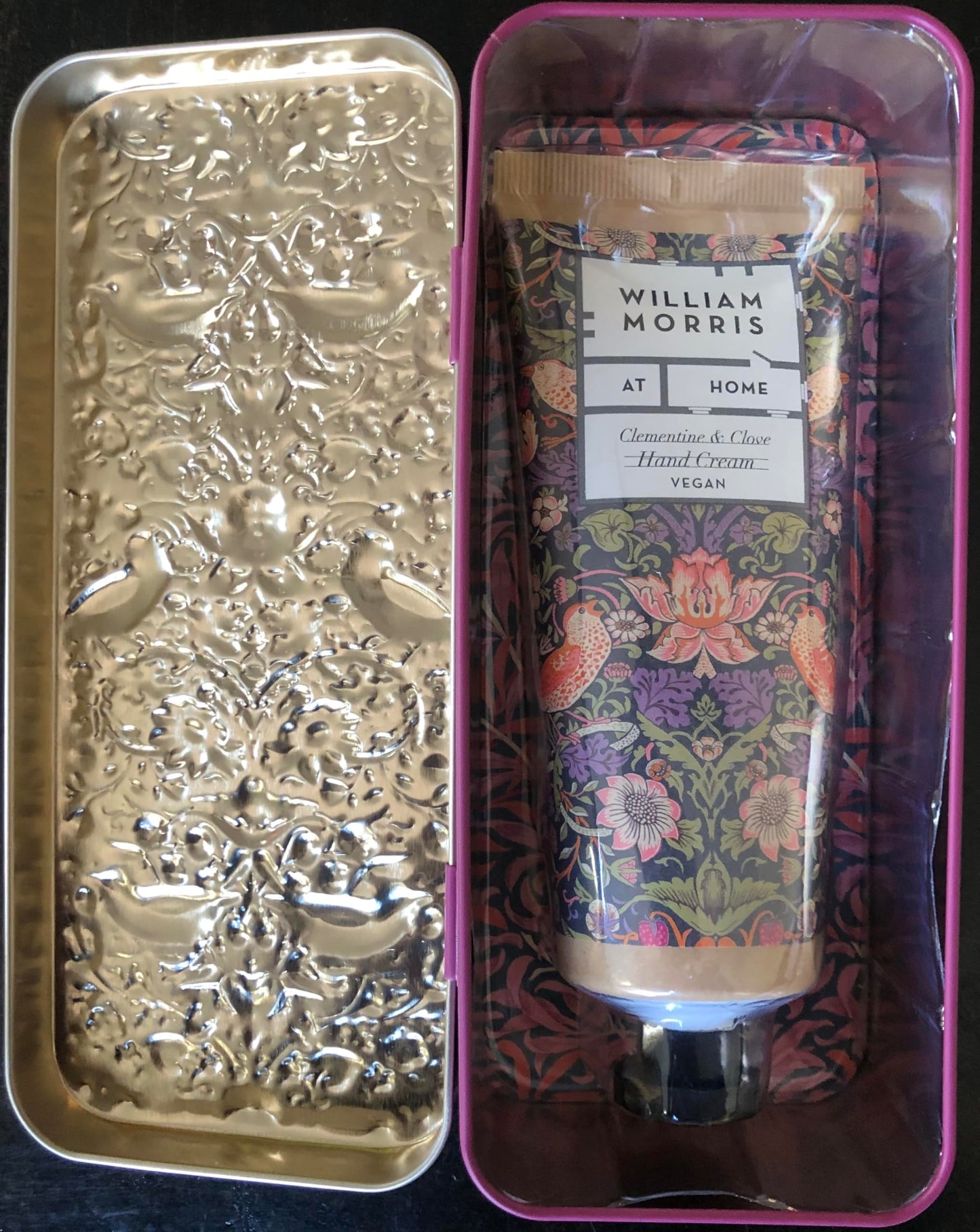 Heathcote & Ivory William Morris at Home Strawberry Thief Clementine & Clove Hand Cream Tin 100ml