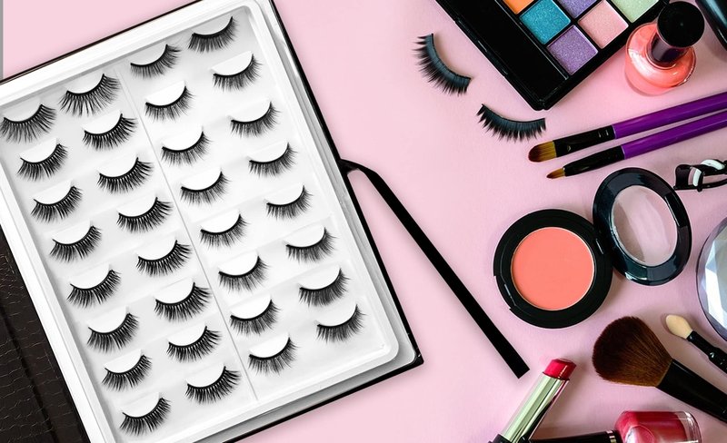 Coiffure Extensions 16 Pair Portable Magnetic Eyelash Storage Book | Eyelash Organizer Holder Case | Eyelash Travel Holder | Eyelashes Organizer Holding Case | False Eyelashes Storage