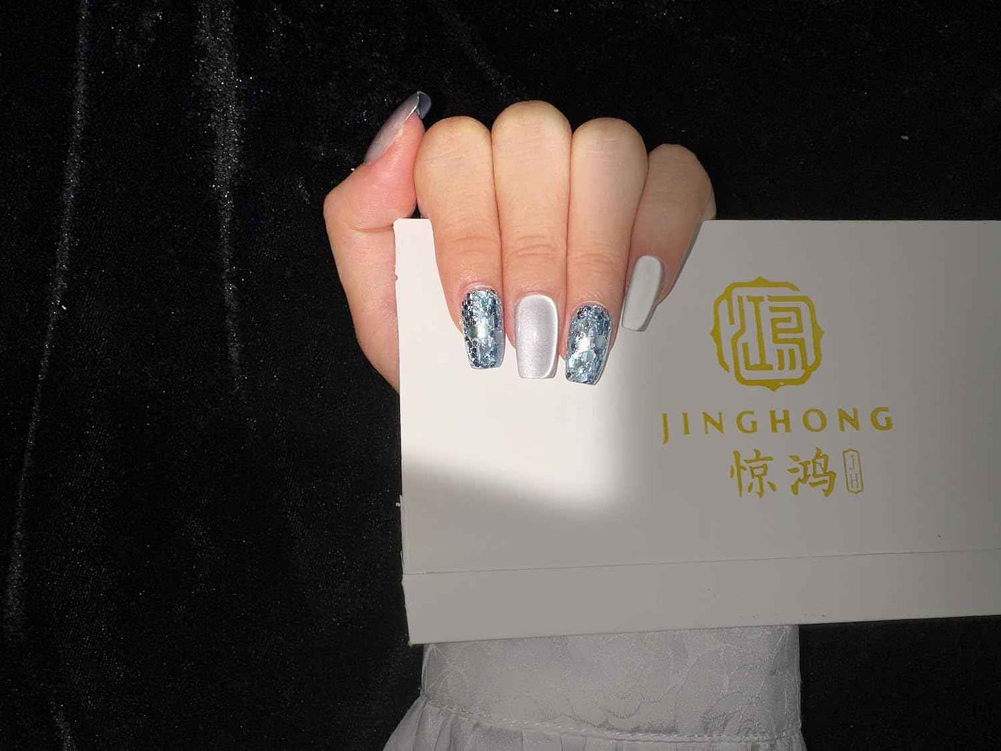 Large Blue Handmade Press-On Nails with Cat Eye Polish & Glitter | JINGHONG