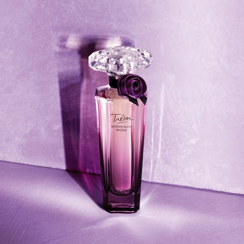 Lancôme Trésor Midnight Eau de Parfum - Long Lasting Fragrance with Notes of Raspberry, Blackcurrant & Vanilla Musk - Warm & Floral Women's Perfume - 1 Fl Oz