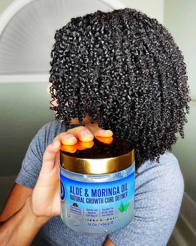 Nefertiti's Secrets Natural Growth Curl Definer Gel | Aloe Vera and Moringa Oil for Hair Strength & Moisture | Strong Hold | Frizz Controller | Hair Curling Gel for Women & Men | 16 Oz / 454 mL