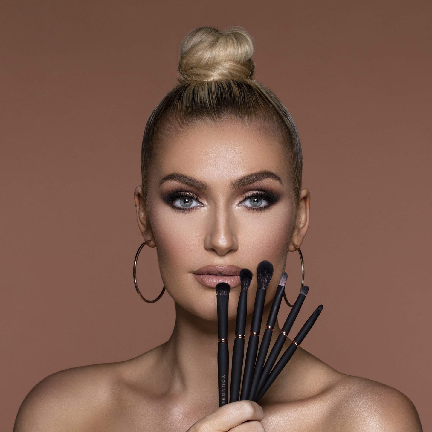 Youngblood Mineral Cosmetics Cheek Luxe Brush (YB5)
