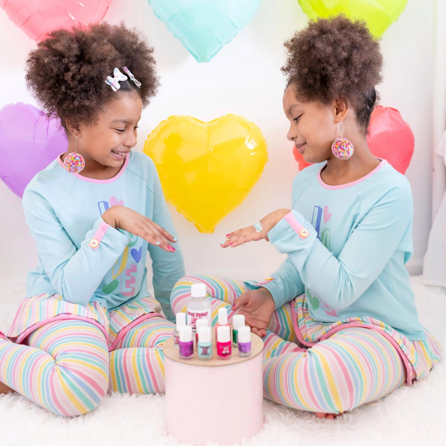Piggy Paint | 100% Non-Toxic Girls Nail Polish | Safe, Cruelty-free, Vegan, & Low Odor for Kids | Happy Girl (6 Polish Set)