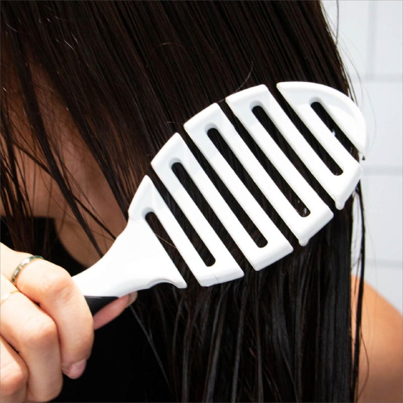 LolaVie x Wet Brush Custom Pro Flex Dry, White - 2 Pack - Detangle & Brush Wet or Dry Hair - Open-Vented Design, Heat-Resistant Bristles, EasyGrip Design - Cuts Drying Time