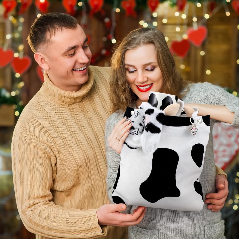 Fourluoo 7 Pcs Cow Gift Set for Women Cute Print Gift Stuff Accessories Including Canvas Bag Socks Mug Keychain Pendant Face Washing Headband Wristband for Cow Lover Themed Birthday Party