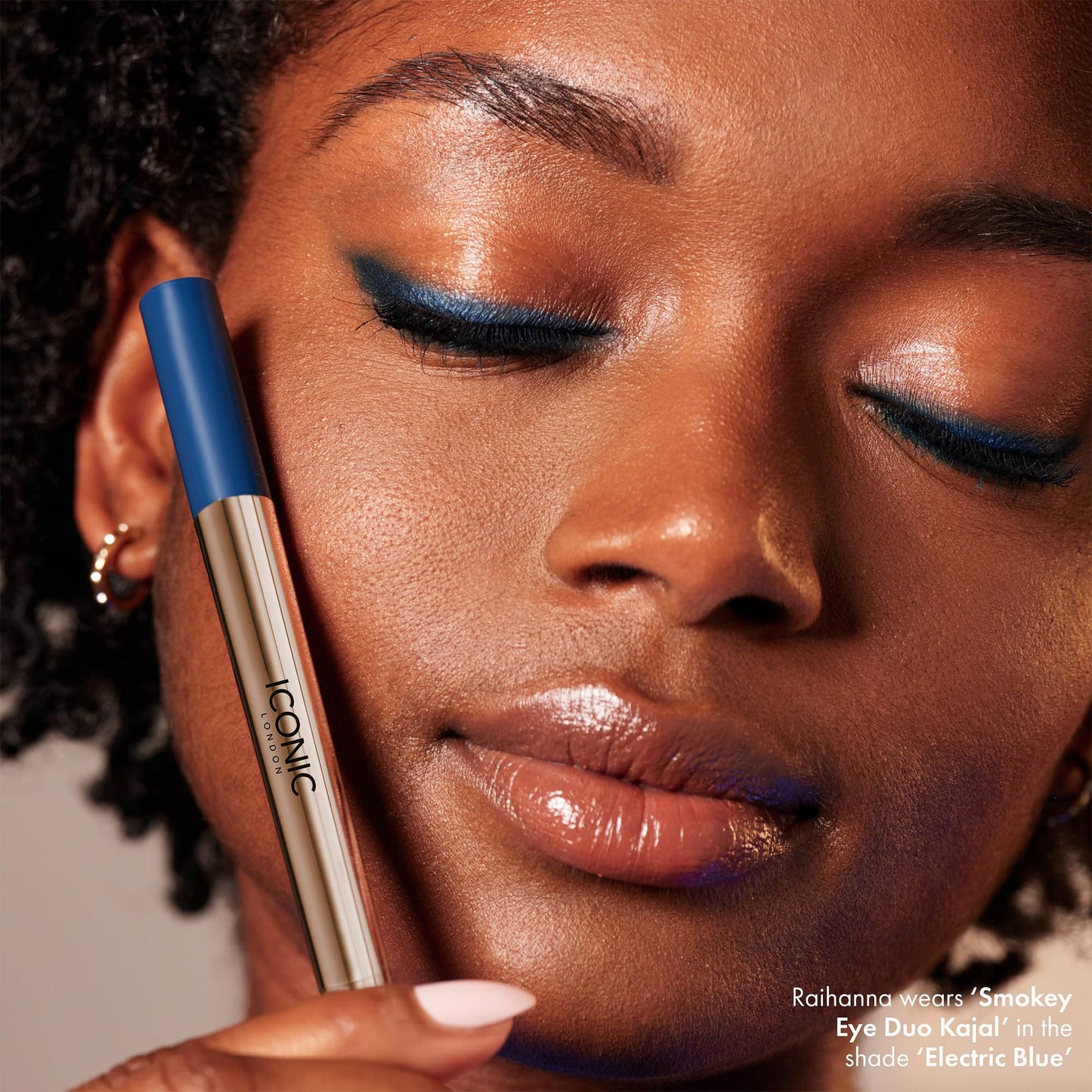 ICONIC LONDON Smokey Eye Duo Eyeliner | Creamy, Easy to Blend 2-in-1 Eyeliner Crayon, Water Resistant, Cruelty Free, Vegan Makeup (Electric Blue) 0.027 oz