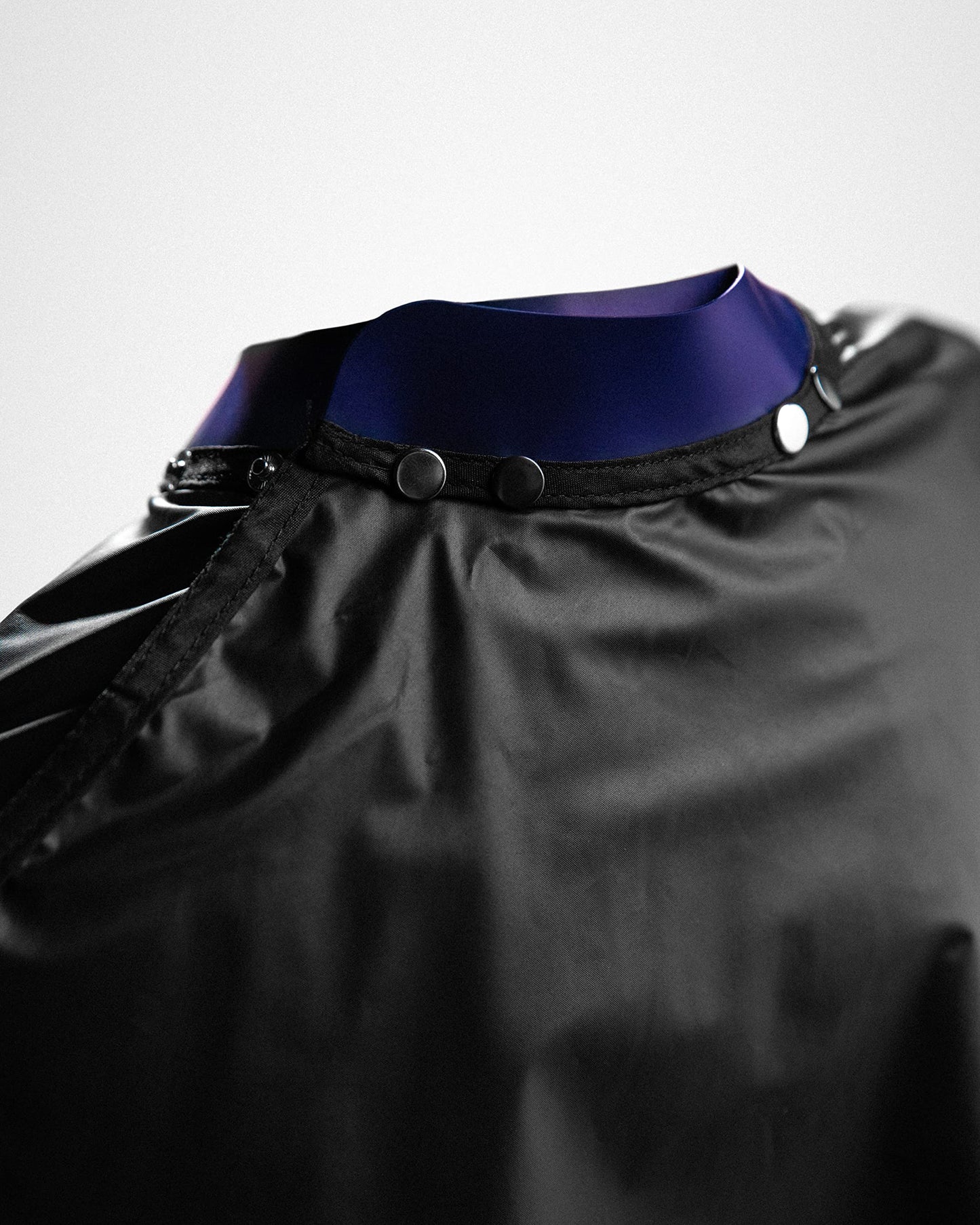 Professional Cutting Cape with Cape Seal - Innovative Snap Design adjustable to 28 unique Sizes, Stain-Resistant, and Easy to Clean - Perfect for Hairstylists