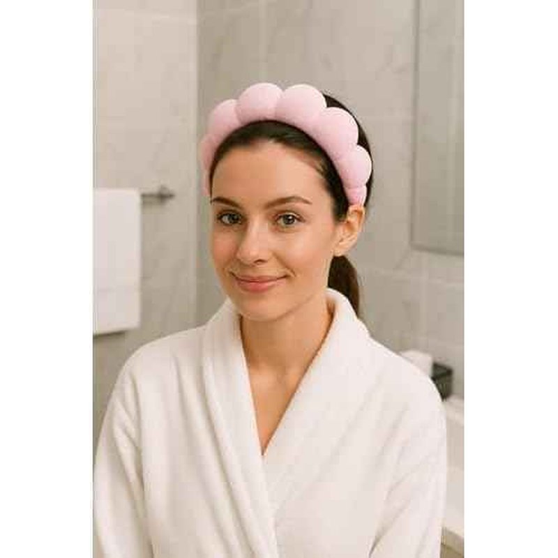 5?Piece Spa Set ? Pink Facial Headbands with Hair Clip & Wristbands ? One?Size Beauty & Skincare Accessory Kit for Makeup, Skincare, Face Washing