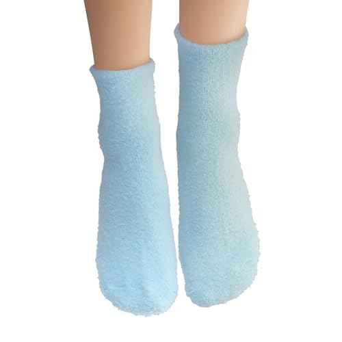 Earth Therapeutics Aloe Vera Socks ? Infused with Natural Aloe Vera & Vitamin E ? Helps Dry Feet, Cracked Heels, Calluses, Dead Skin - Use with Your Favorite Lotions - Blue Plaid