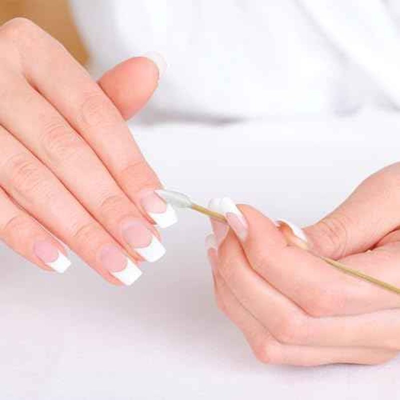 200 PCS 6-Inch Precision Gun Cleaning Swabs - Lint-Free Bamboo-Handle Cotton Swabs for Gun Cleaning, Makeup & Electronics