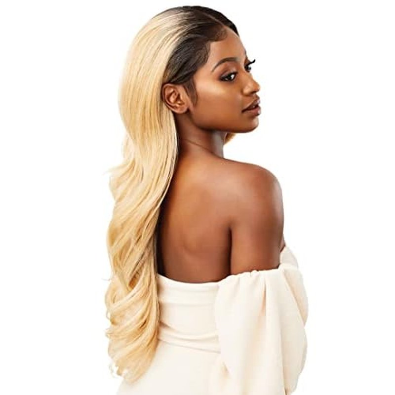 Outre melted Hairline Lace Front Wig Frontal Effect Hairline HD Transparent Lace SERAPHINE (DRFF2/CHERRD)