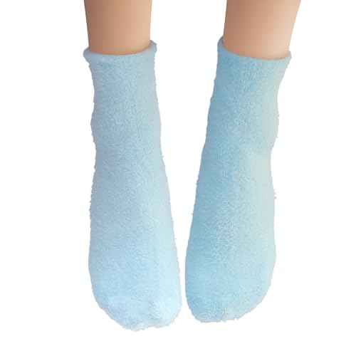 Earth Therapeutics Aloe Vera Socks ? Infused with Natural Aloe Vera & Vitamin E ? Helps Dry Feet, Cracked Heels, Calluses, Dead Skin - Use with Your Favorite Lotions - Blue Plaid