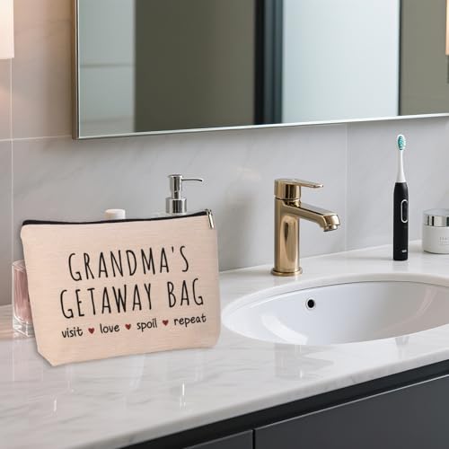 New Grandma Gifts Makeup Bag, Grandma Birthday Gifts for Nana Mimi Gigi Granny Grandmother, Best Promoted to Grandma Gift First Time 2026, Grandmas to Be Gift, Christmas Travel Cosmetic Bag