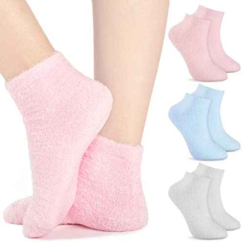 Janmercy 3 Pairs Aloe Socks Moisturizing Spa Infused Gel Sleeping Fuzzy Dry Feet Non Slip Lotion Socks for Women Men Repairing Softening Dry Cracked(Pink, Blue, Gray)
