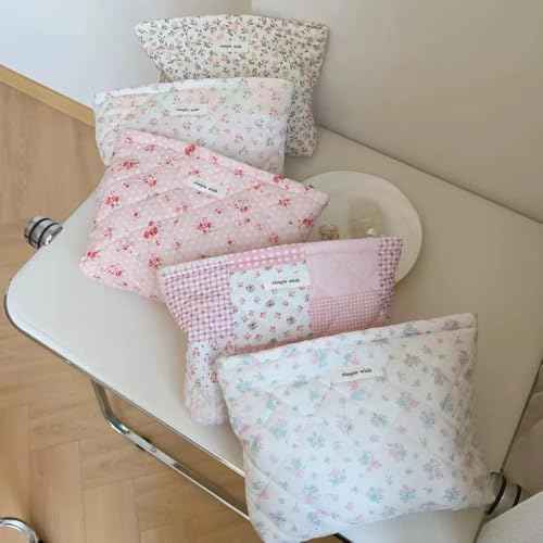 Quilted Cotton Makeup Bag,Coquette Floral Quilted Cosmetic Bag, Travel Toiletry Makeup Bag for Women and Girls, Aesthetic Travel Organized Cosmetic Pouch(09 Patchwork Pink)