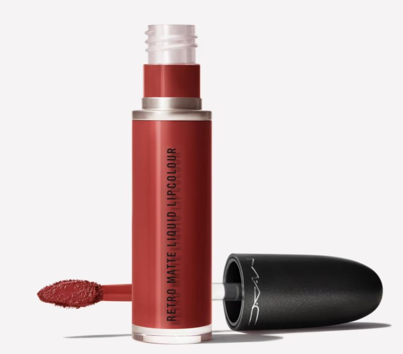 MAC Retro Matte Liquid Lipcolour - Chili Addict | Long-Lasting Red Lipstick