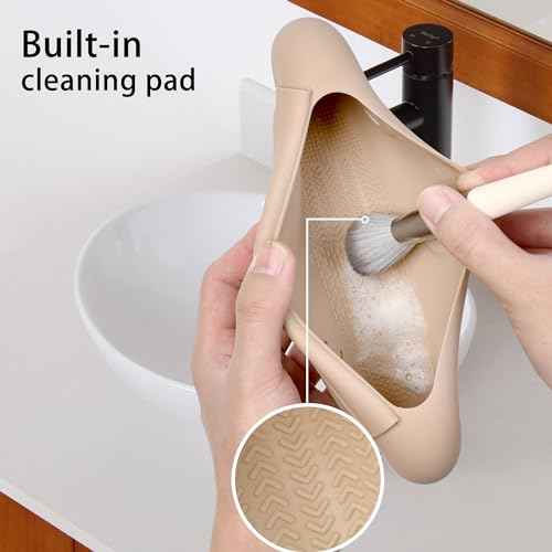 Makeup Brush Holder Magnetic Closure Make Up Brushes Organizer Silicone Makeup Bag Travel Essentials (Khaki)