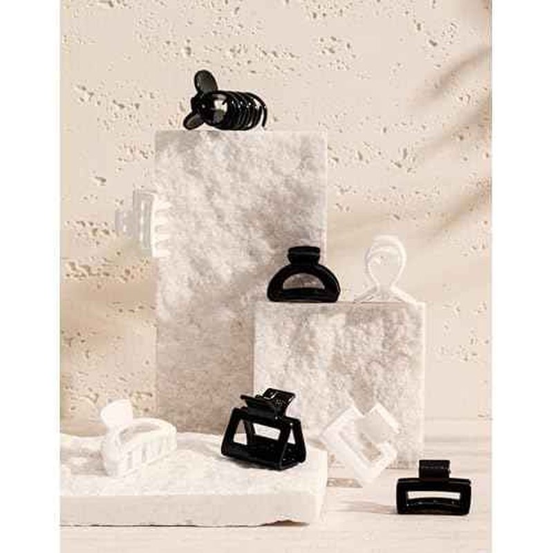 Small Hair Clips for Women Girls, 8 PCS 1.6 Inch Hair Claw Clips for Thin/Medium Thick Hair 4 Style Matte Hair Jaw Clips Non-Slip Tiny Hair Accessories