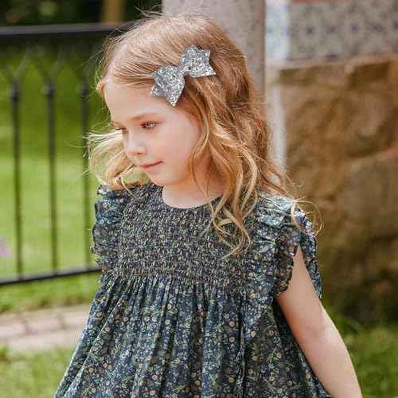 Glitter Christmas Sliver Hair Bows 4inch Shiny Sequins Bowknot Alligator Clips Barrettes Pins for Toddler Teens Baby Girls Kids Birthday New Year Wedding Xmas Party Accessories Gift
