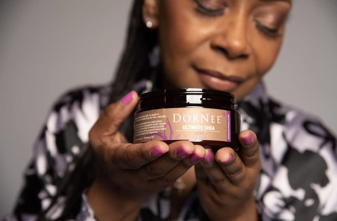 DorNee’ Ultimate Shea Butter Almond Scented, Natural Moisturizing, Ultra Rich, Fragrant, Shea & Jojoba Oil Blend (8 oz)