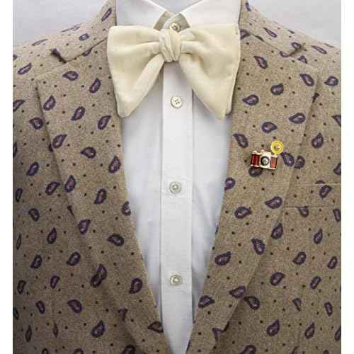 Knighthood Brooch Pin Retro Camera with Flash Bulb Photographers Lapel Pin Badge Coat Suit Jacket Wedding Gift Party Shirt Collar Lapel Pin Accessories for Men Women