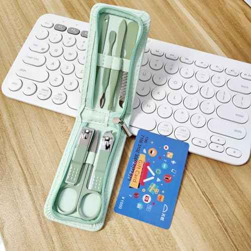 Manicure Set Nail Clippers Pedicure Kit -7 Pieces Stainless Steel Travel Nail Kit, Travel Essentials Purse Essentials Professional Grooming Kits, Manicure Kit with Zipper Portable Pack