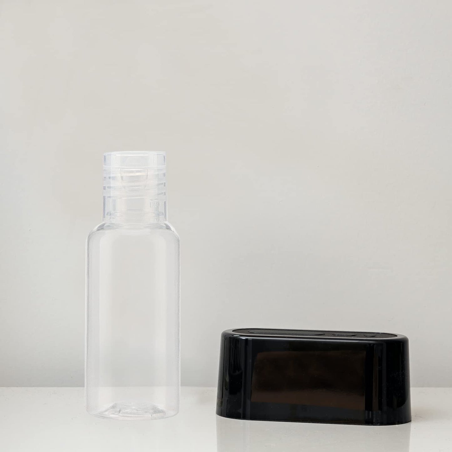 KEILEOHO 80 Pack 1oz/30ml Clear Plastic Flip Cap Bottles, Travel Bottles with Flip Cap, Empty Dispenser Container for Travel Size, Refillable Containers Bottles for Shampoo, Lotion, Cream, Toner
